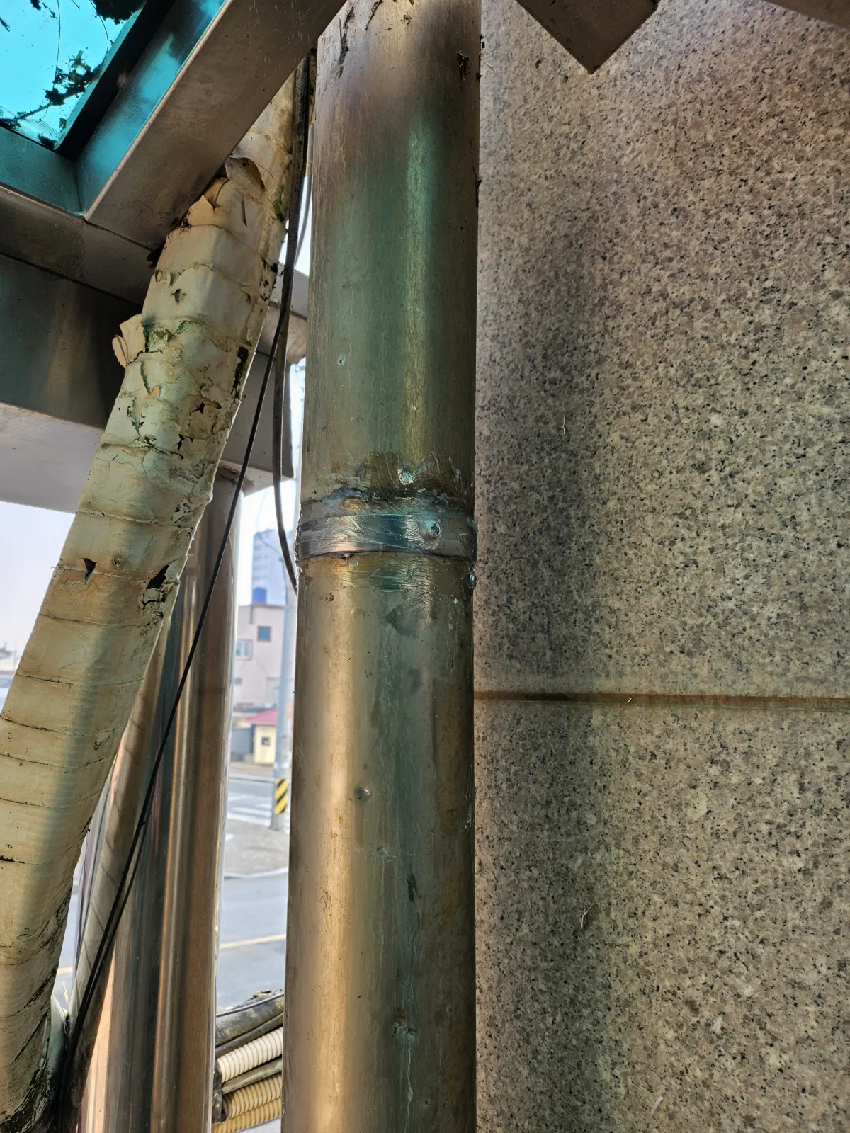 빗물 배수 시공 사진 1 — 구배·집수구 디테일